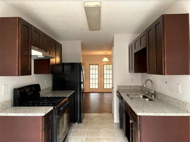 Building Photo - 12103 Sunderland Dr