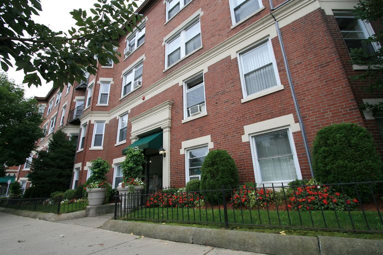 Building Photo - 520 Cambridge St