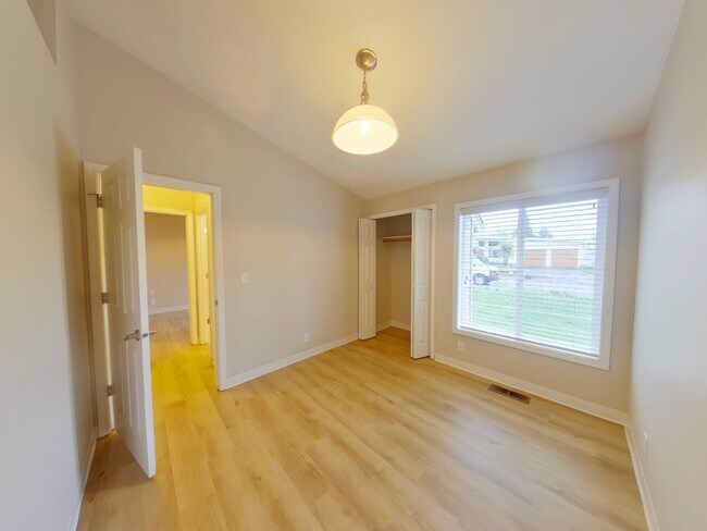 Building Photo - 2310 Snelling Dr