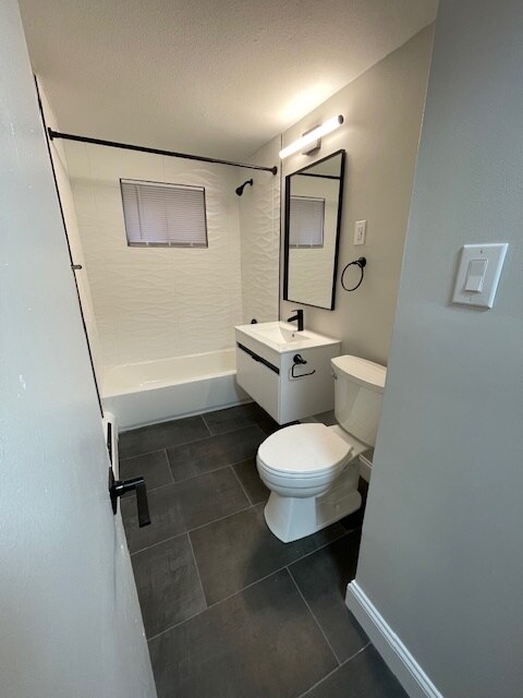 Building Photo - 328 Park Ave