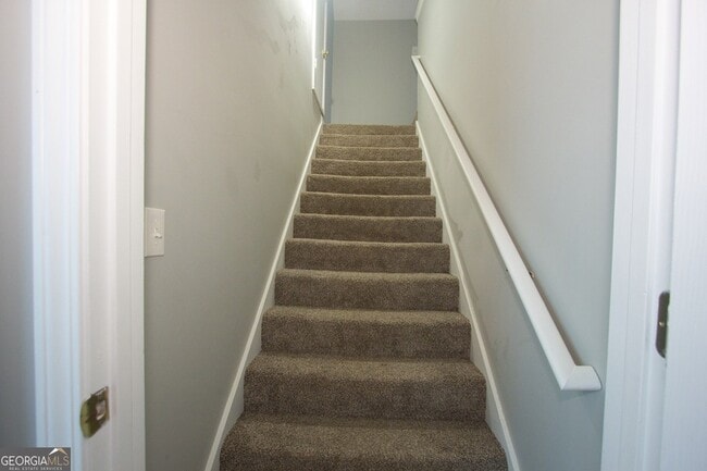 Building Photo - 350 Windermere Dr