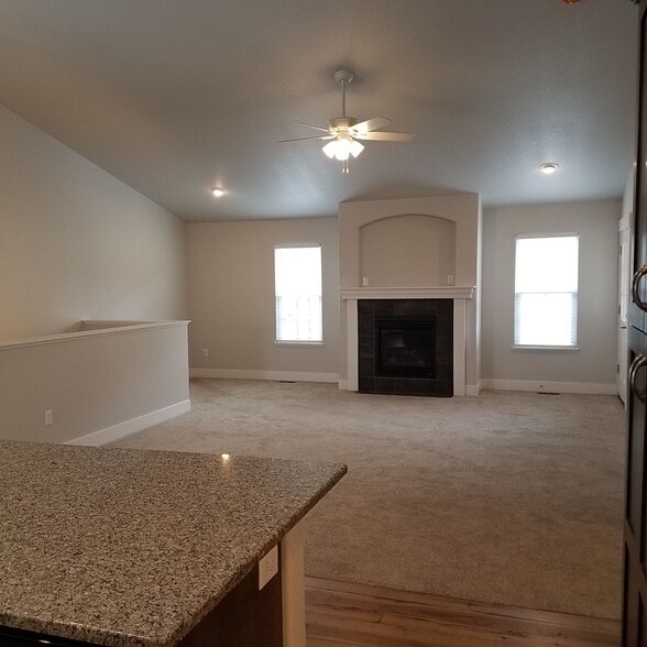 Family Room - 448 Trailcrest Ct