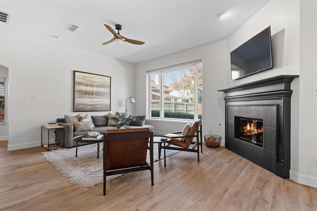 Building Photo - 2804 Woodhaven Dr