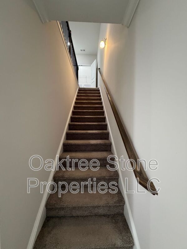 Building Photo - 2589 Ocean Dr NW