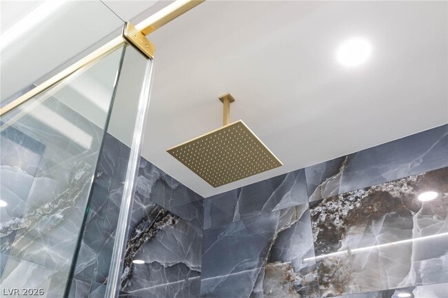 Building Photo - 6525 Ponderosa Way