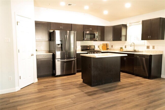 Building Photo - 17506 Bottle Springs Ln