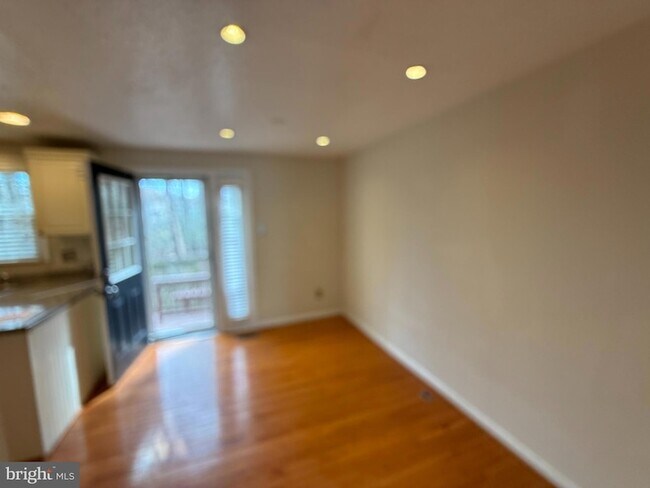 Building Photo - 3288 Wyndale Ct