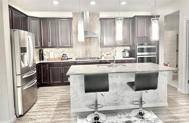 Building Photo - 9809 Betulla Dr