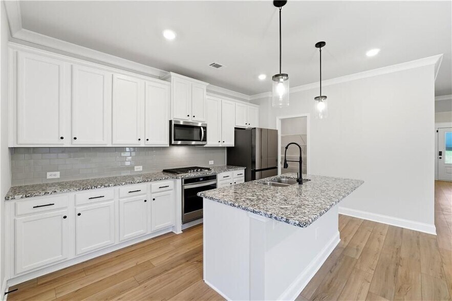 Building Photo - 176 Brant Cir