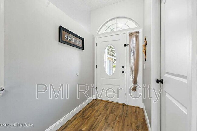 Building Photo - 2320 Locustwood Ct