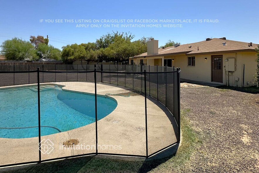 Building Photo - 9417 N 39th Dr