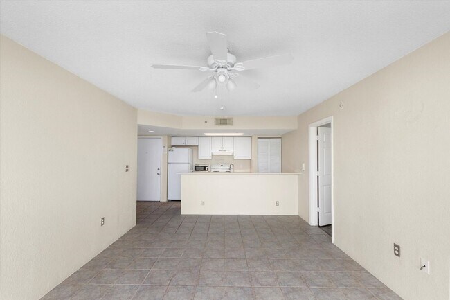 Building Photo - 2 Bedroom 2 Bathroom in the Salt Ponds Con...