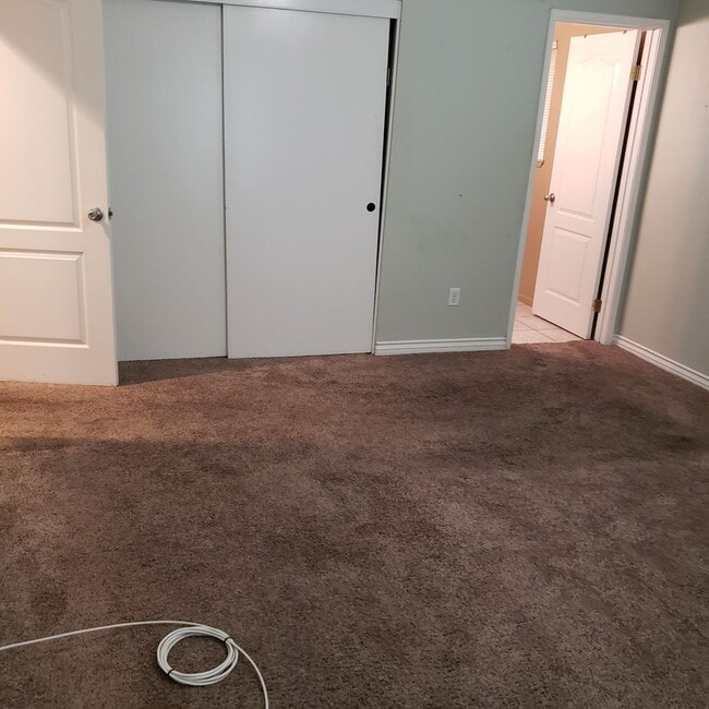 Building Photo - 5939 Petite Ct