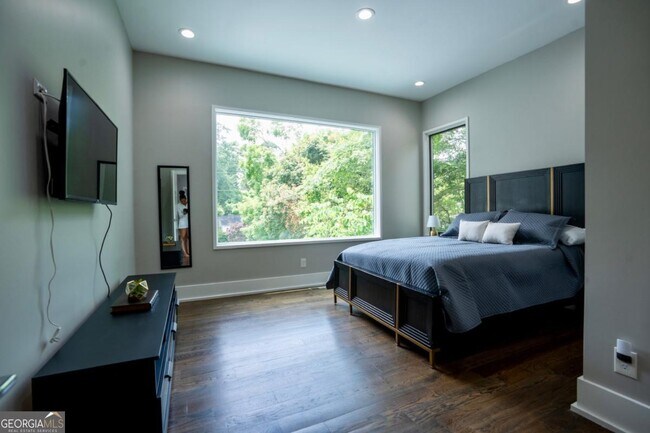 Building Photo - 1099 Vista Trail NE