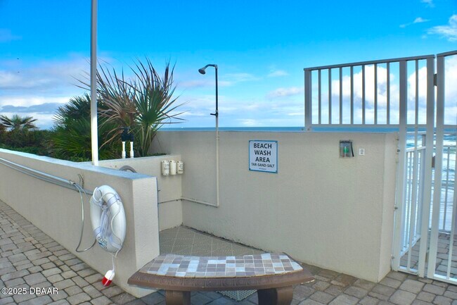 Building Photo - 2967 S Atlantic Ave