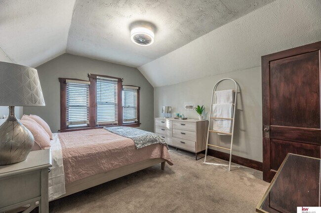 Building Photo - 3736 Decatur St