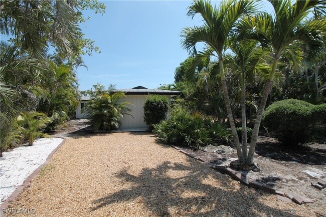 Building Photo - 3799 Quails Walk