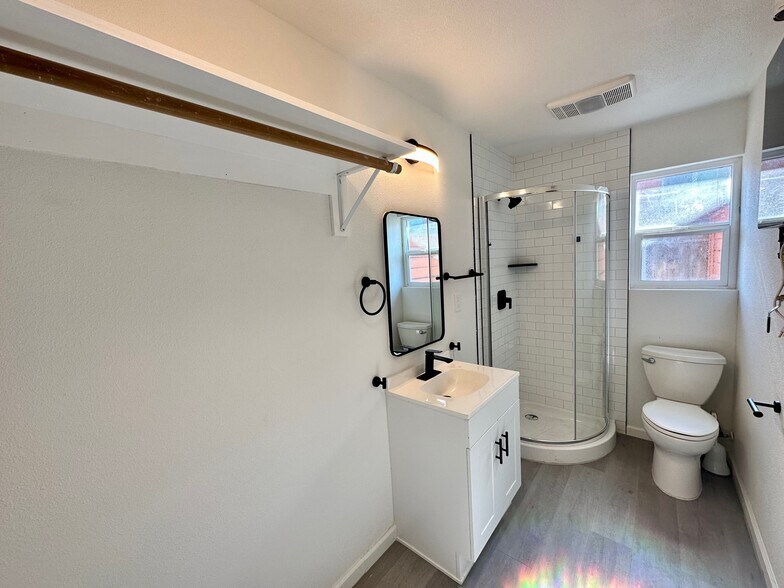 New Bathroom - 345 E Taylor St