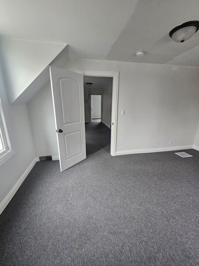 Building Photo - 2502 Ash St