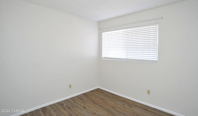 Building Photo - 3777 W Horizon Hills Dr