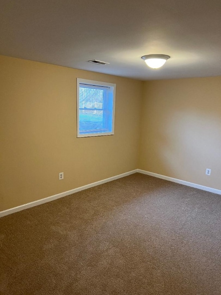 Building Photo - 4525 Greenfield Dr