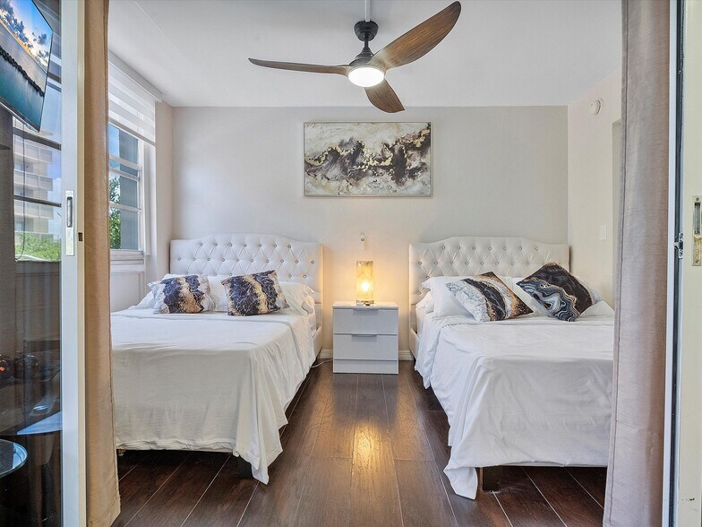 Primary Photo - 710 Washington Ave