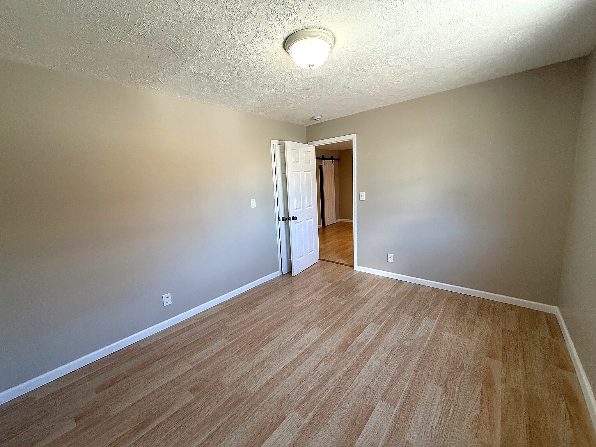 Building Photo - 47 Lester St