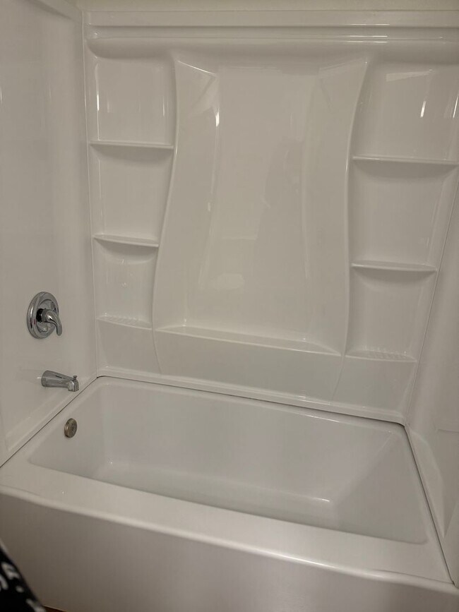 Building Photo - Swisshome