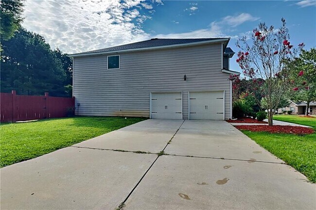 Building Photo - 5447 Stirrup Way