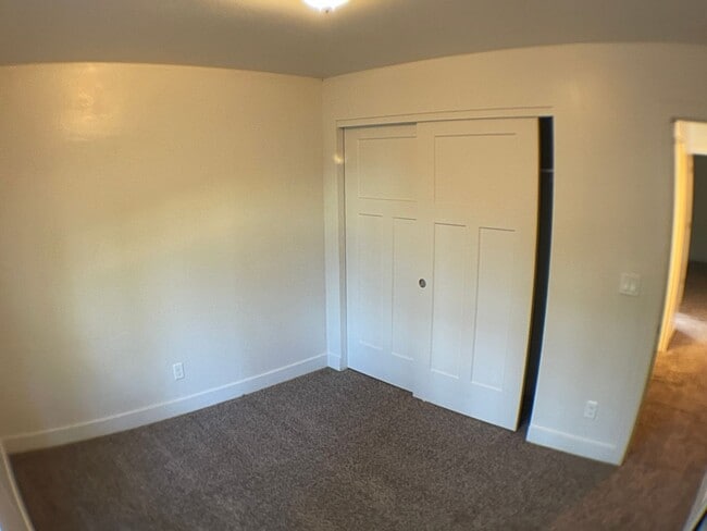Building Photo - Spacious 3-Bedroom Home in Serene Mountain...