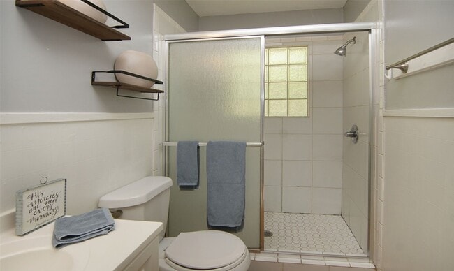 Building Photo - 910 Liberty St