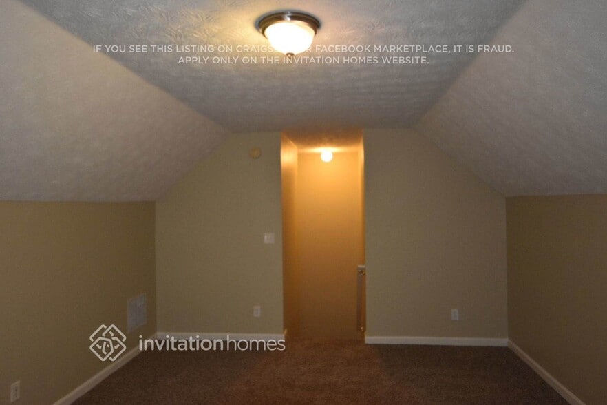 Building Photo - 3219 Sentinel Cir
