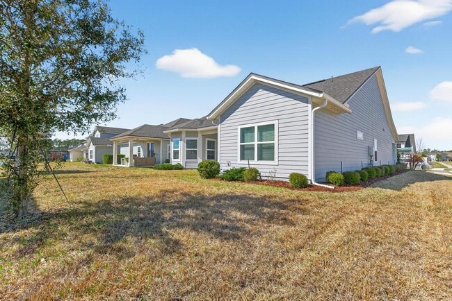 Building Photo - 67 Windermere Way