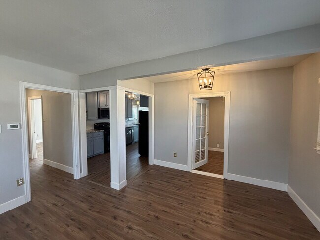 Building Photo - Beautiful Newly Updated Home in Tech Terrace