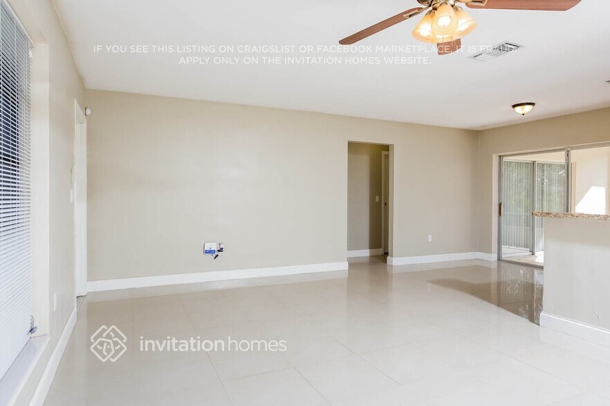 Building Photo - 8320 NW 24th Pl