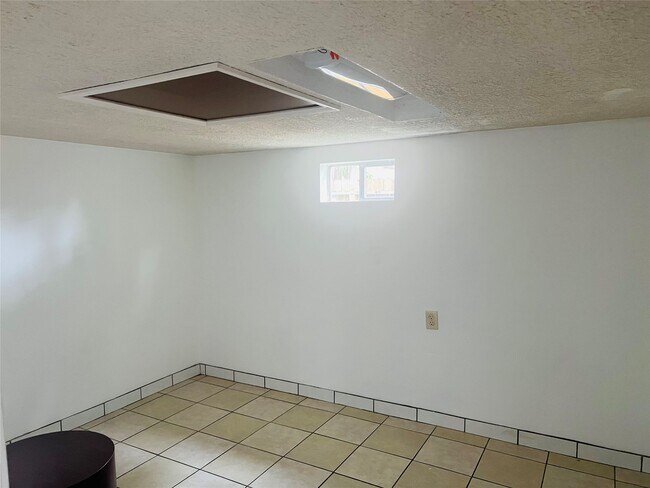 Building Photo - 7538 Winkle Wood Ln