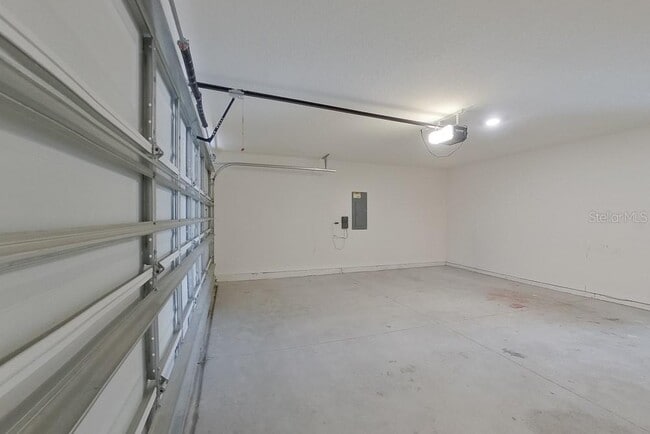 Building Photo - 8669 SW 43rd Ter
