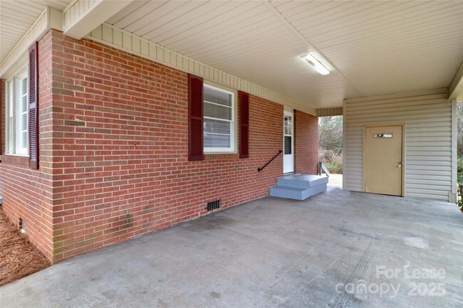 Building Photo - 172 Faith Rd