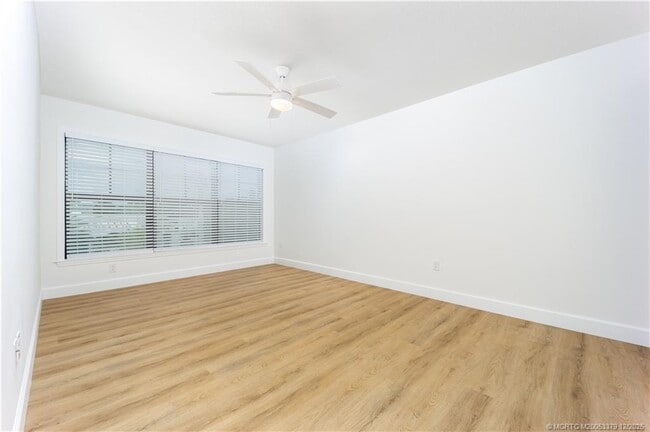 Building Photo - 3375 SW Mapp Rd