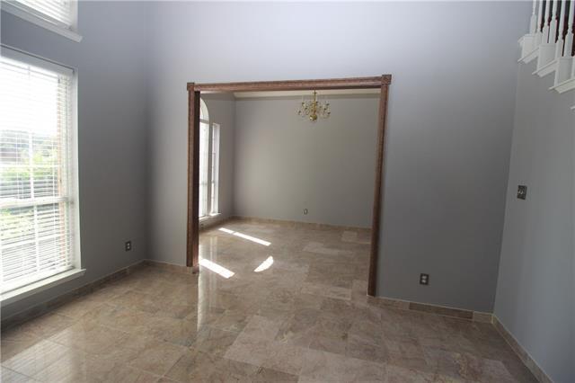 Building Photo - 3845 Gillespie Dr