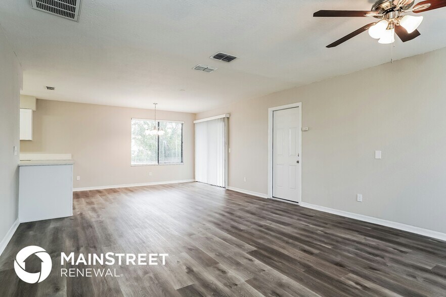 Building Photo - 1513 NE Van Loon Ln