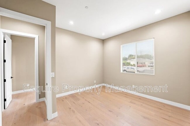 Building Photo - 545 Carty Dr