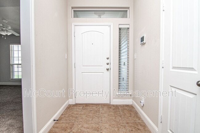 Building Photo - 805 Candlestick Dr