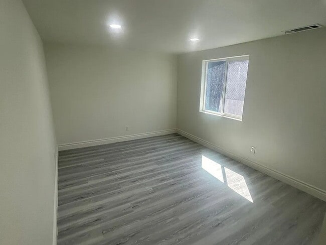 Building Photo - Modern Living! All-New Remodel with LED Li...