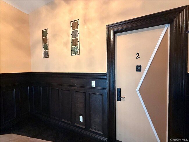 Building Photo - 222 Primrose Ave