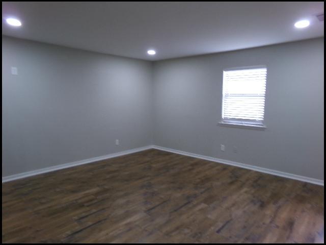 Building Photo - 408 W 4th St