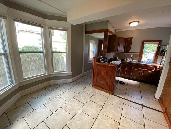 Building Photo - OSU Central Campus Single Family Home! W/ ...