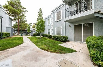 Building Photo - 3823 S Maryland Pkwy