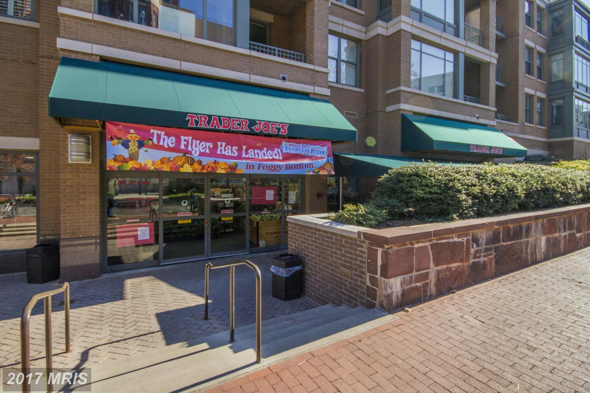 Short walk to Traders Joe - 1200 23rd Street Northwest