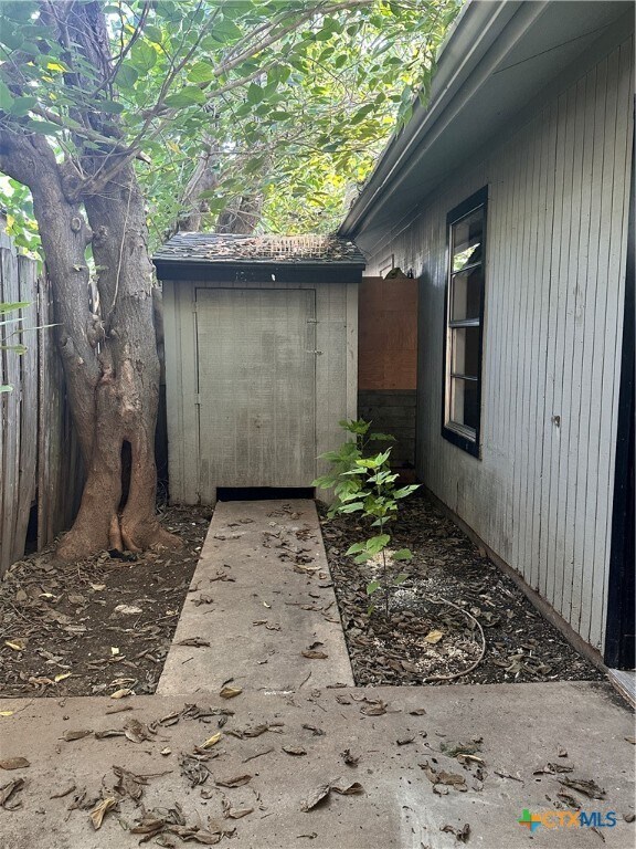 Building Photo - 614 Mill St